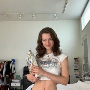 Meet your Posher, Alexia